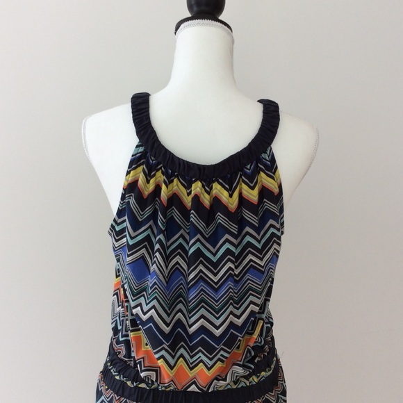 BCBG MAXAZRIA tight hip dress - Picture 5 of 7